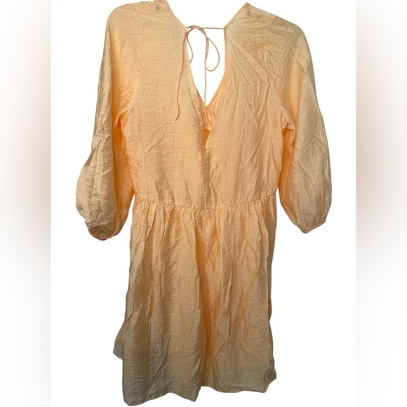 H&M Peach V-Neck 3/4 Sleeve Summer Dress - Picture 2 of 6